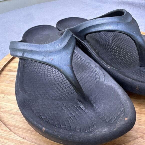 OOFOS Oolala Flip Flop Thong Recovery Sandal Womens Size 11 Black Comfort - Picture 4 of 11